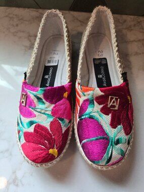 New Angelozano shoes, size 23